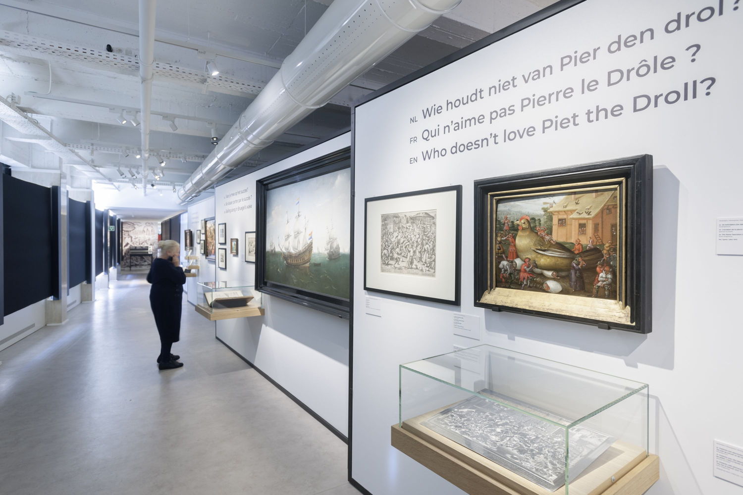 View on the exhibition space of 'The World of Bruegel in Black and White' © KBR