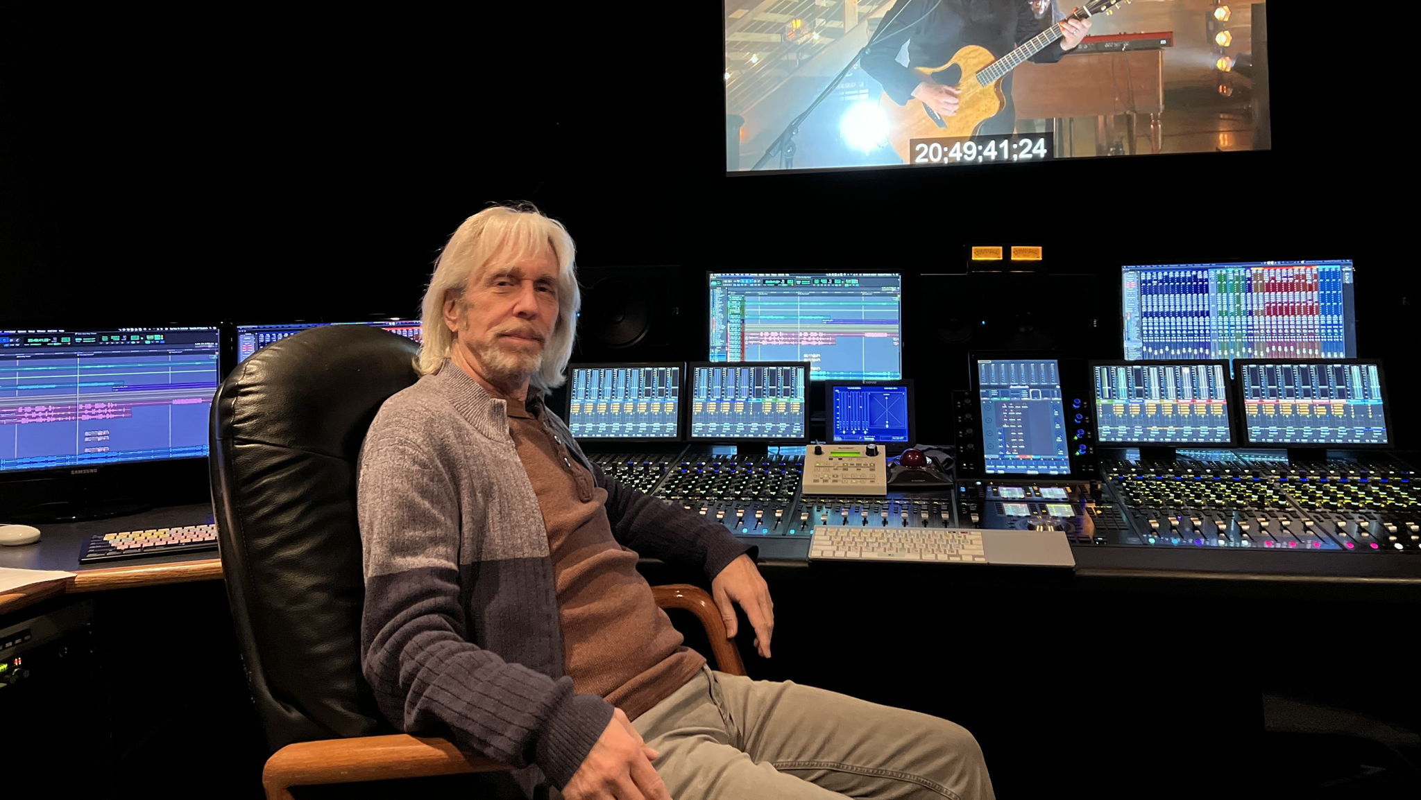Tom Davis worked with HEAR to deliver the broadcast mix for the iHeartCountry concert in Austin from SeisMic studio in Nashville. HEAR's Jody Elff provided technical support from Maui.
