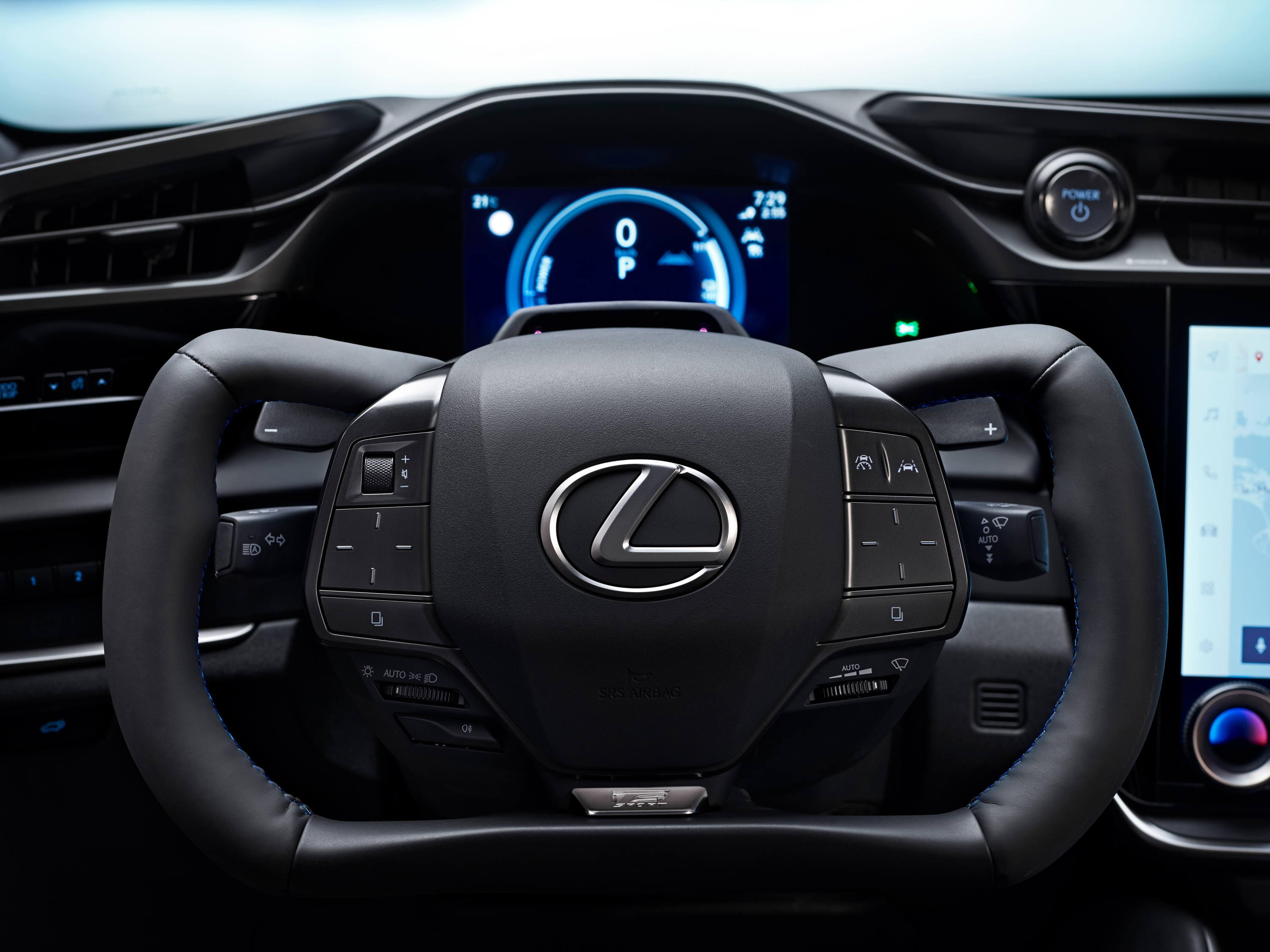 2025 Lexus RZ : technologie ‘steer-by-wire’, autonomie accrue et recharge plus rapide