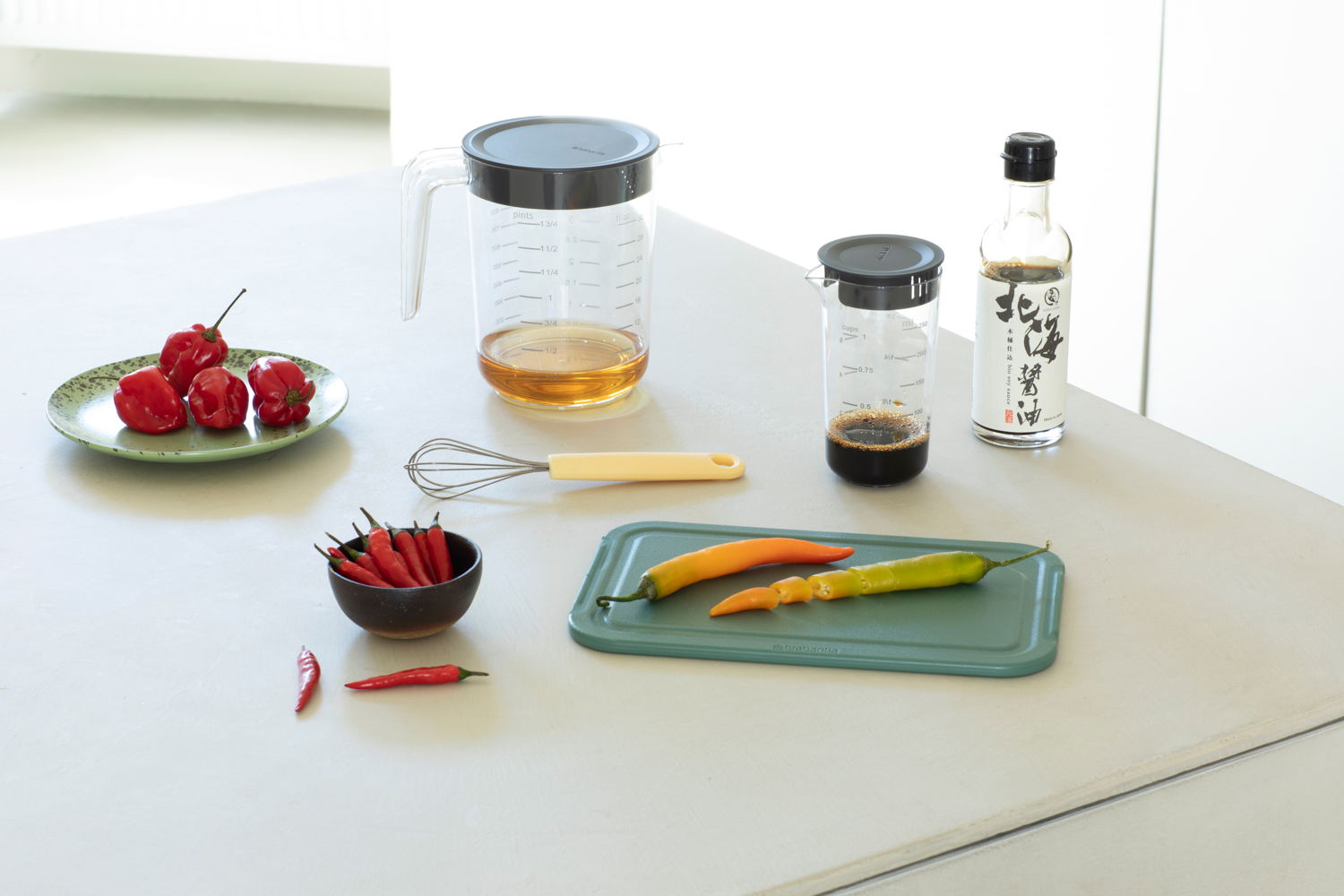Tasty+ Measuring Jug, Set of 2 - Transparent - 8710755229480 Brabantia_6_NR-40957