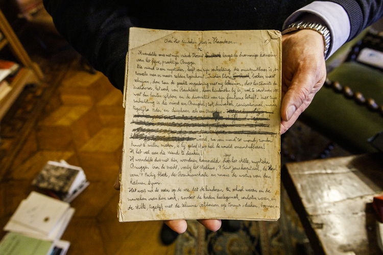 Handschrift van Felix Timmermans over zijn roman Het Kindeken Jezus in Vlaanderen. © Victoriano Moreno voor Letterenhuis