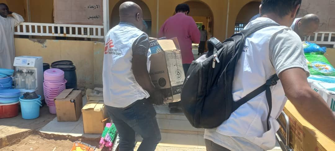 Title: MSF Supports Al Kamlin referral hospital in Aljazeera state treating violence affected patients Copyright: MSF Countries: Sudan Date taken / Date Recorded: 05 May, 2023 Caption / Description: On May 5th, MSF donated medical supplies & hygiene materials to Al Kamlin Teaching Hospital, Al Jazeera State, Sudan. The hospital is a surgical & stabilization center for patients affected by ongoing violence. We are supporting the hospital & two ambulances for referrals from Khartoum with logistics, fuel & servicing. With arrival of more patients, we will also support the surgery, ER, stabilisation and post-ops wards with training, infection prevention control measures and organisation of patient circuit. Unique