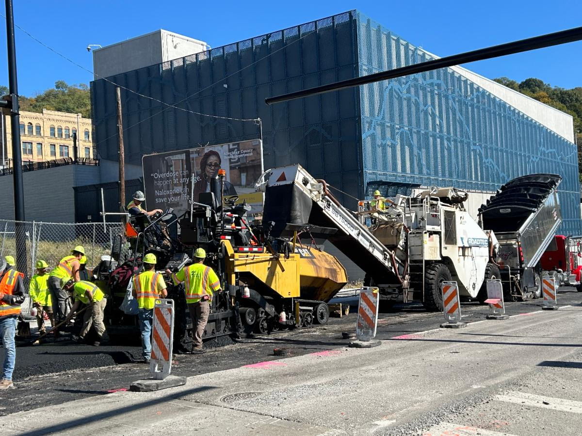 Paving operations on Forbes Avenue and Moultrie Street Paving operations on Forbes Avenue and Moultrie Street