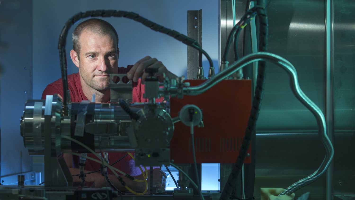Dr Andrew Kingston in the lab. Image credit: ANU