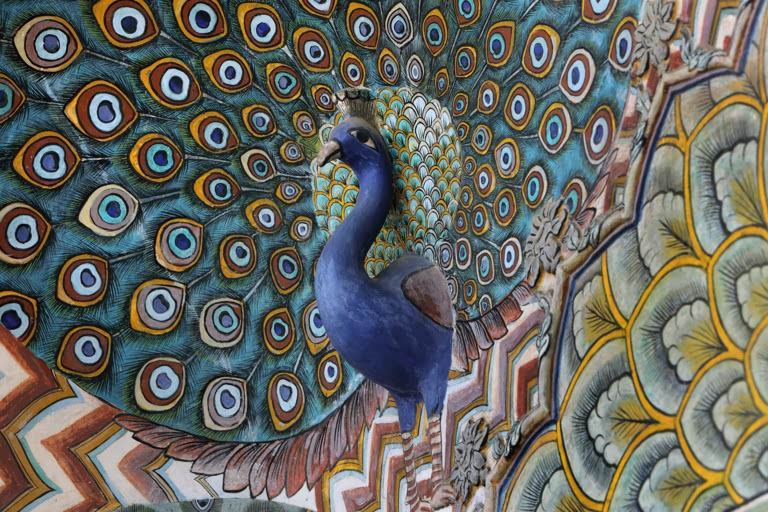 Peacock Gate, City Palace, Jaipur, Rajasthan, India. AKG8178285 © akg-images / Manuel Cohen