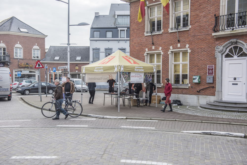 Promostand Provincie op de markt van Herzele - 15 maart 2017 