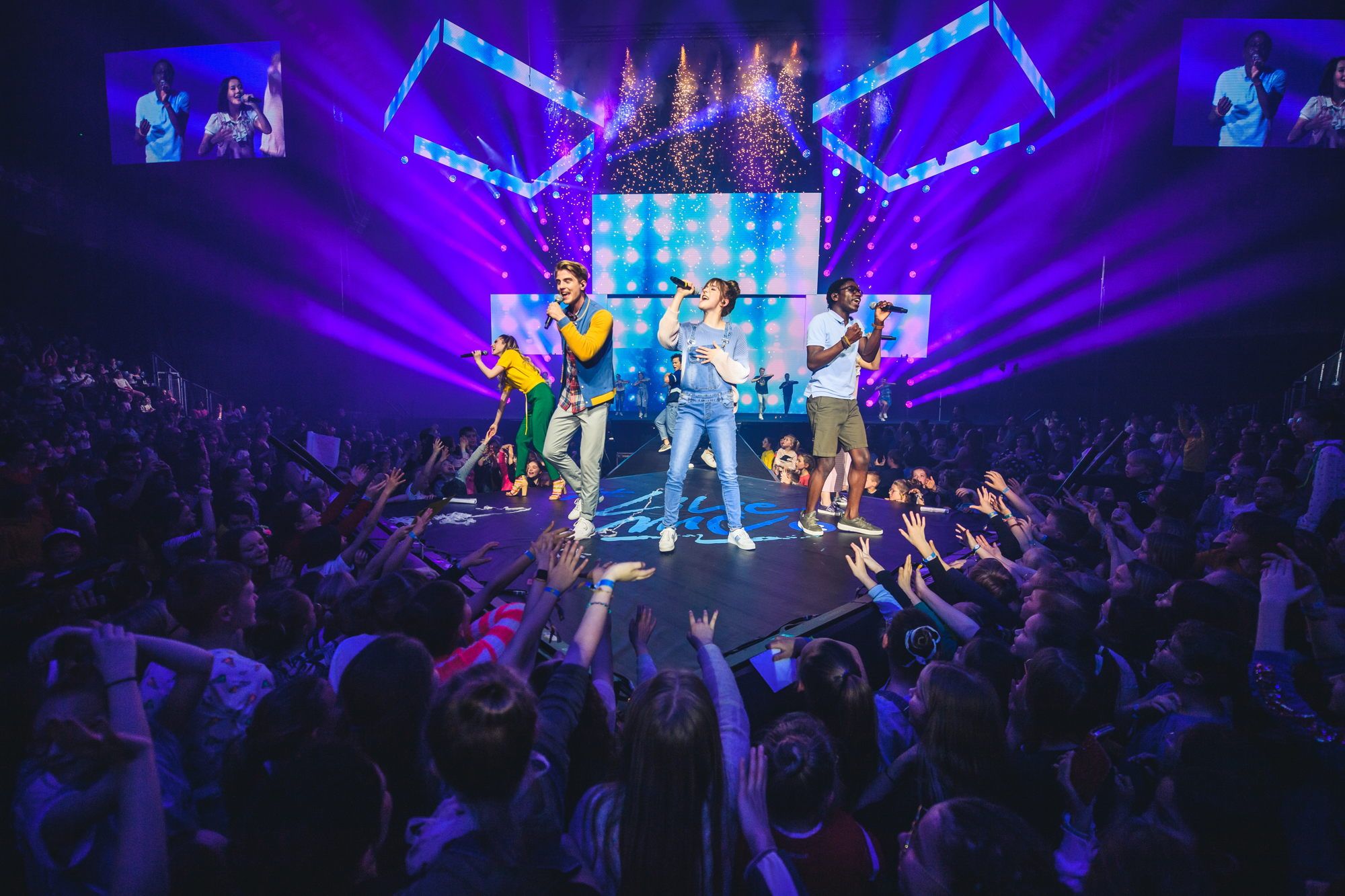 (c) - VRT - #LikeMe in Concert -  Kris Van de Sande