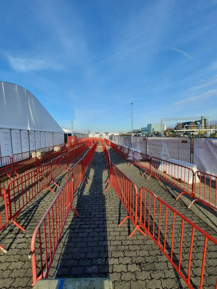 Het Antwerpse vaccinatiedorp VacCovid aan Spoor Oost.