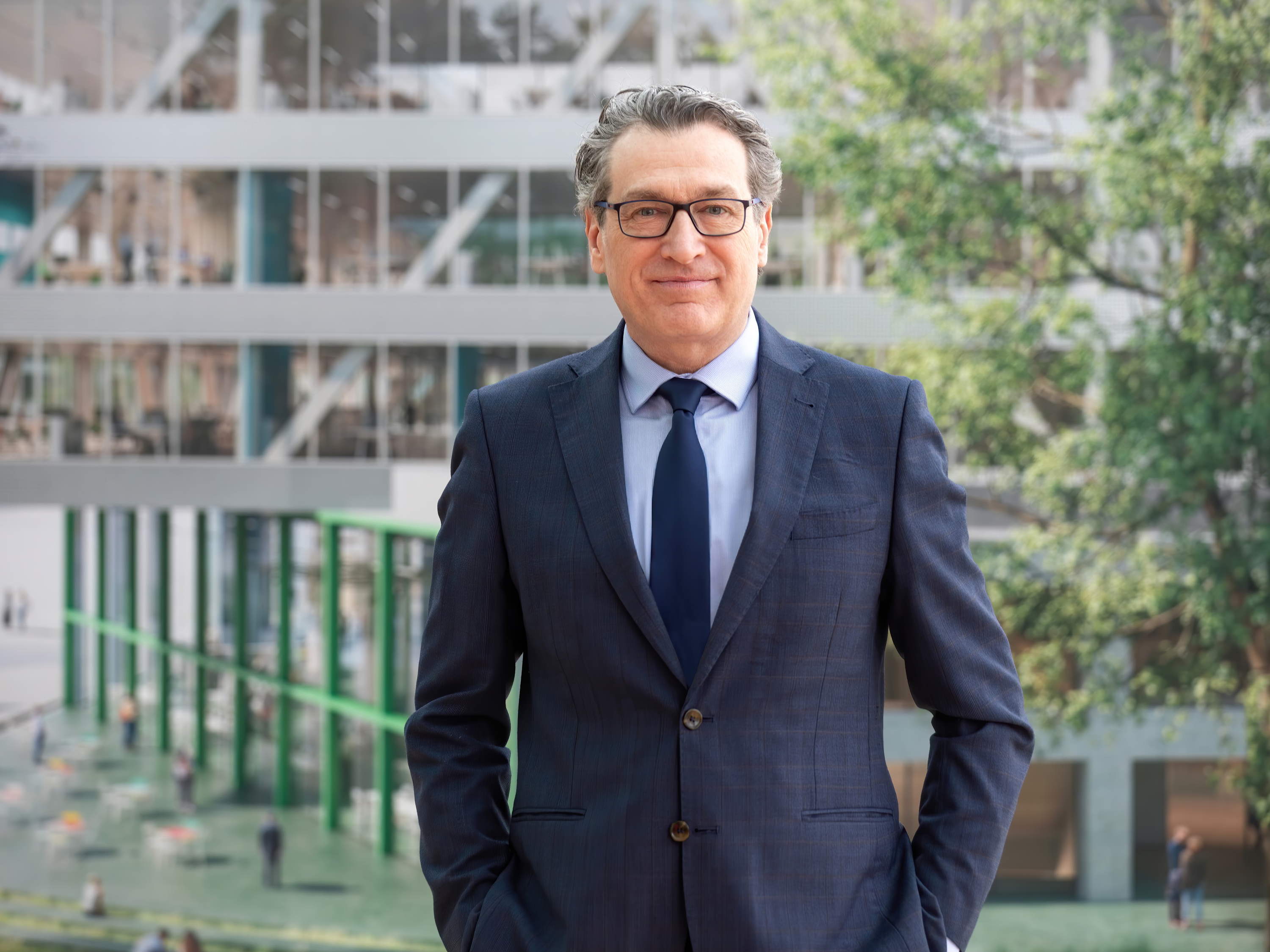 VRT Communicatiemanager Bob Vermeir wordt directeur van de Universiteit van Vlaanderen