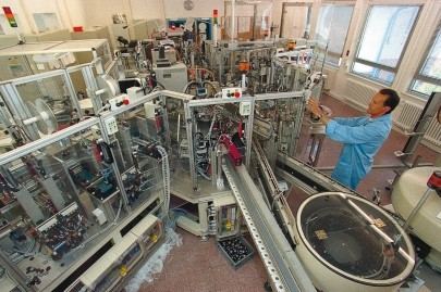 Installatie van de oorspronkelijke productielijn voor Evolution-microfoons