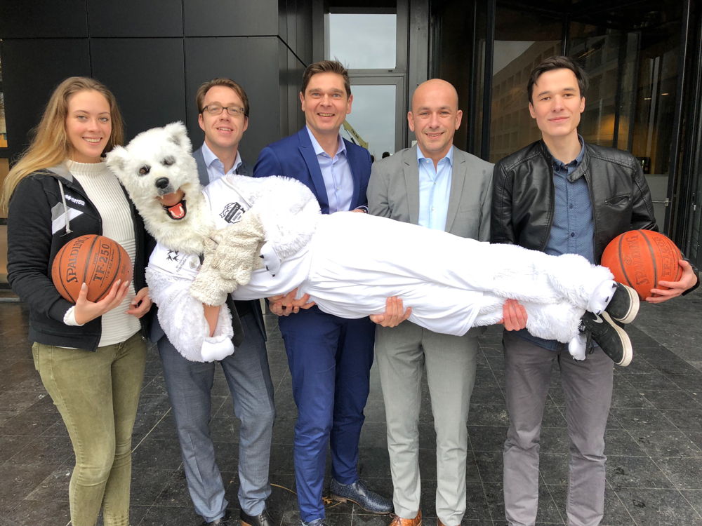 vlnr: Yoline Hulens (Leuven Bears), Peter Huenaerts (Immo De Dijle), Laurens Geukens (Group S), Bert Deschuytter (BMW Juma Leuven)
