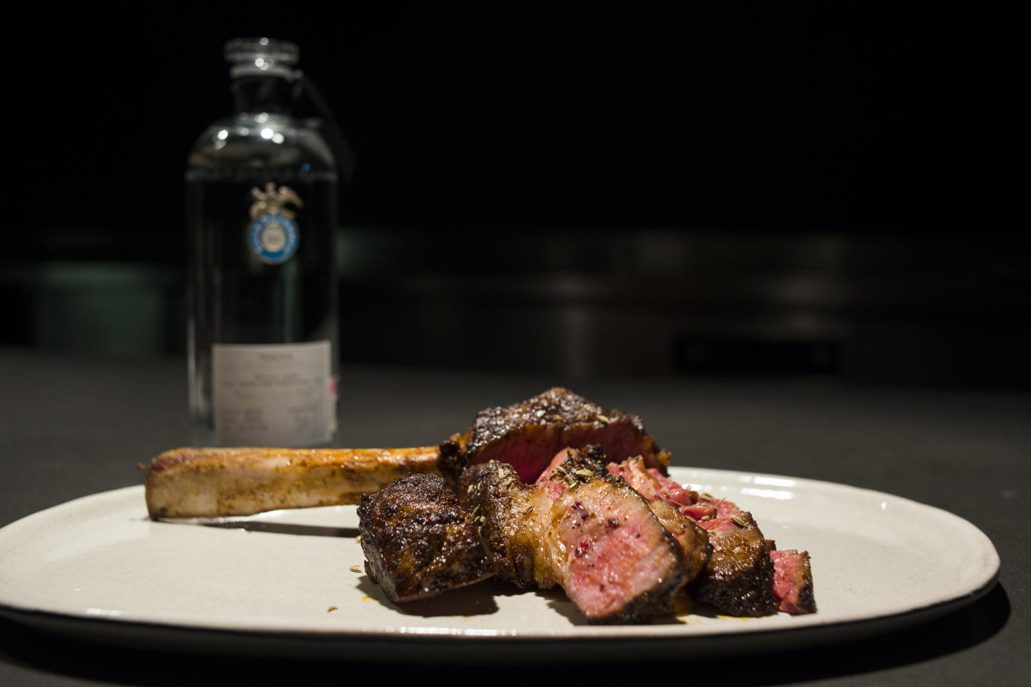Chuletón de ternera preparado por el Chef Enrique Olvera