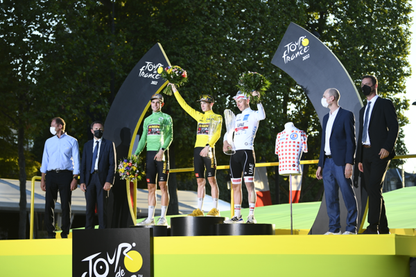 Kristallen trofee van ŠKODA AUTO voor winnaar Tour de France - Jonas Vingegaard