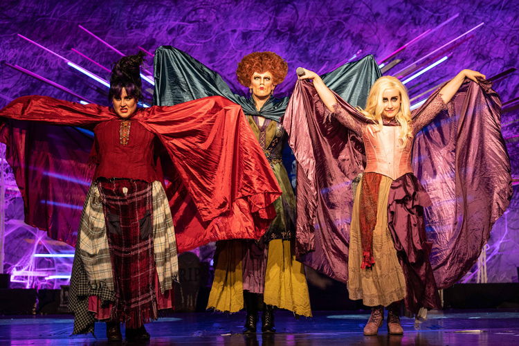 Amanda Williams Ware (Mary), Jay Armstrong Johnson (Winifred), Allison Robins (Sarah) and the cast of I Put A Spell On You_ ALIVE at Sony Hall_Photo by Matthew Murphy_IPASOY_2022_S_0303sm