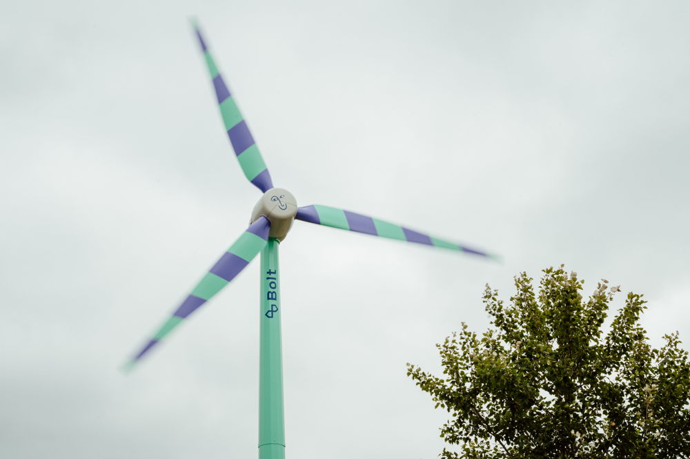 Mobiele windmolen op Rock Werchter 2024 ©Stein Van der Looij
