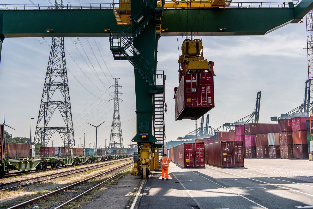 Port of Antwerp Bruges' quarterly figures reflect resilience   