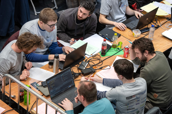 300 IT’ers strijden voor titel  ‘Beste programmeur van Vlaanderen’