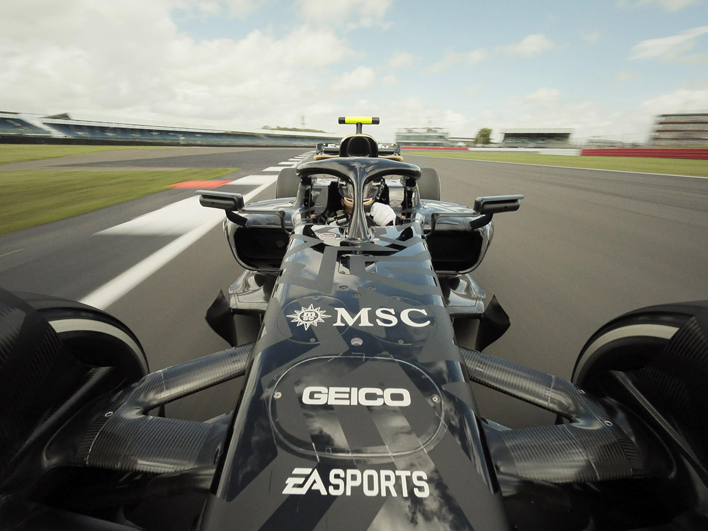 MSC Cruises schittert op het witte doek in de epische racefilm F1® The Movie, het filmevenement van de zomer