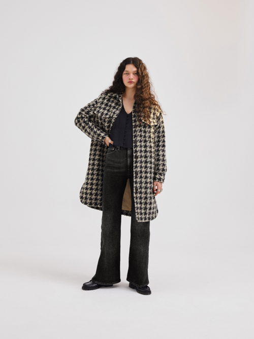 24_H1_Sell-in_OB_T2_December_W_106A_042_RGB 24_H1_Sell-in_OB_T2_December_W_106A_042_RGB