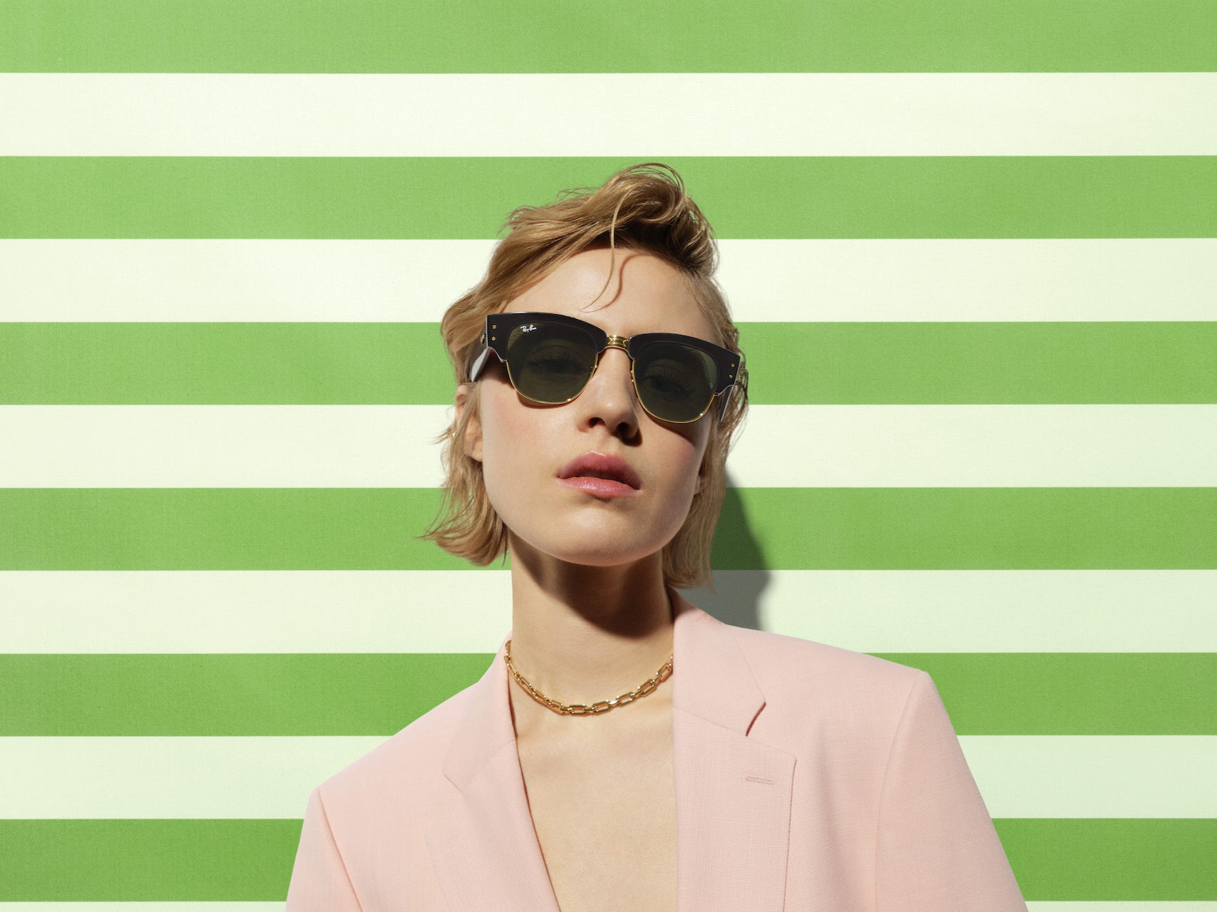 ¡Disfruta de este verano con Sunglass Hut!