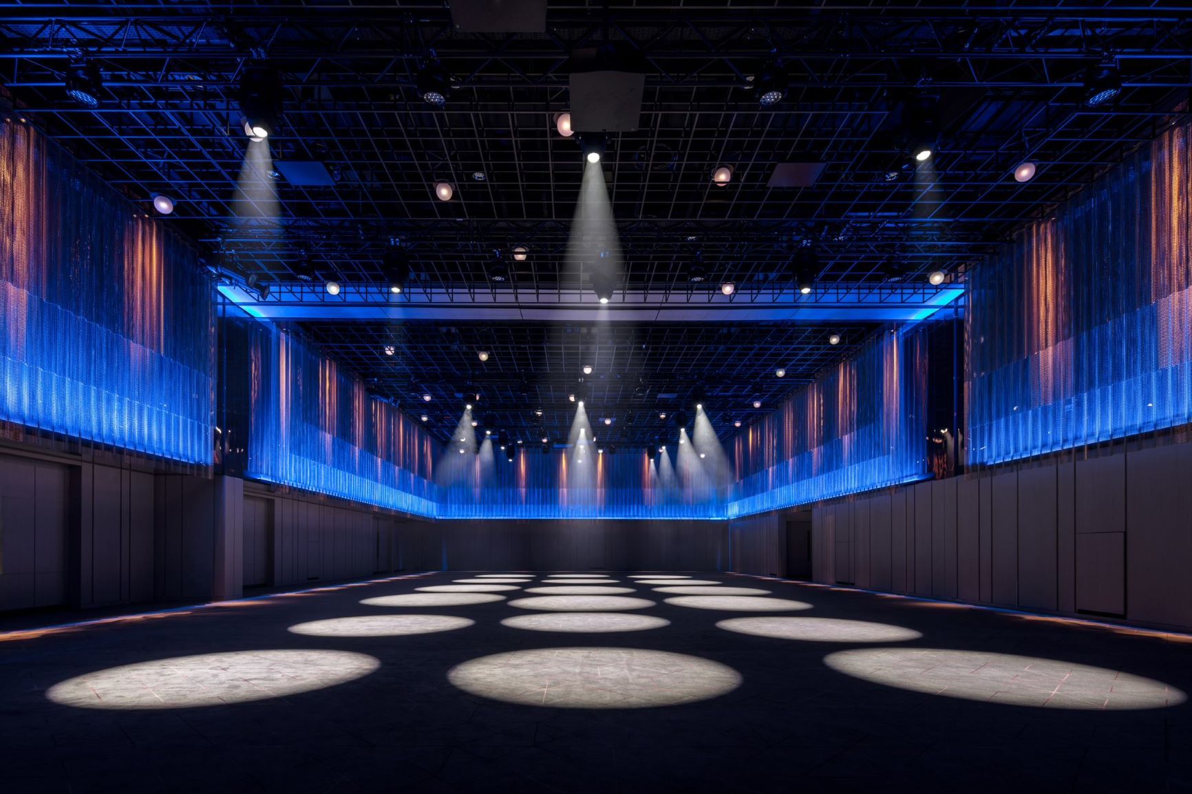 The Visual Systems team deployed 14 channels of Sennheiser Digital 6000 in The Ballroom