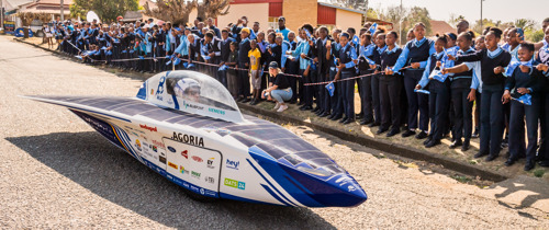 Belgisch Solar Team wint tweede etappe en verkleint achterstand op leider in Sasol Solar Challenge
