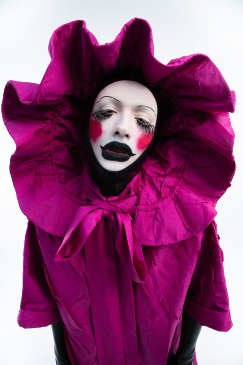 Model: Drag Couenne / Clothing: Sander Bos © Laetitia Bica