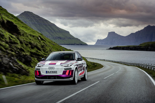 Slimme en levendige verlichting: de Audi Q6 e-tron met digitale oledtechnologie van de tweede generatie