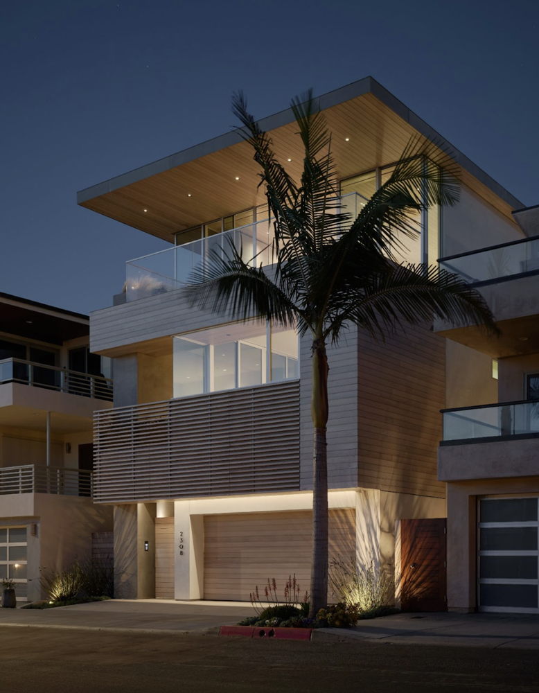 Manhattan Beach House © Kevin Scott