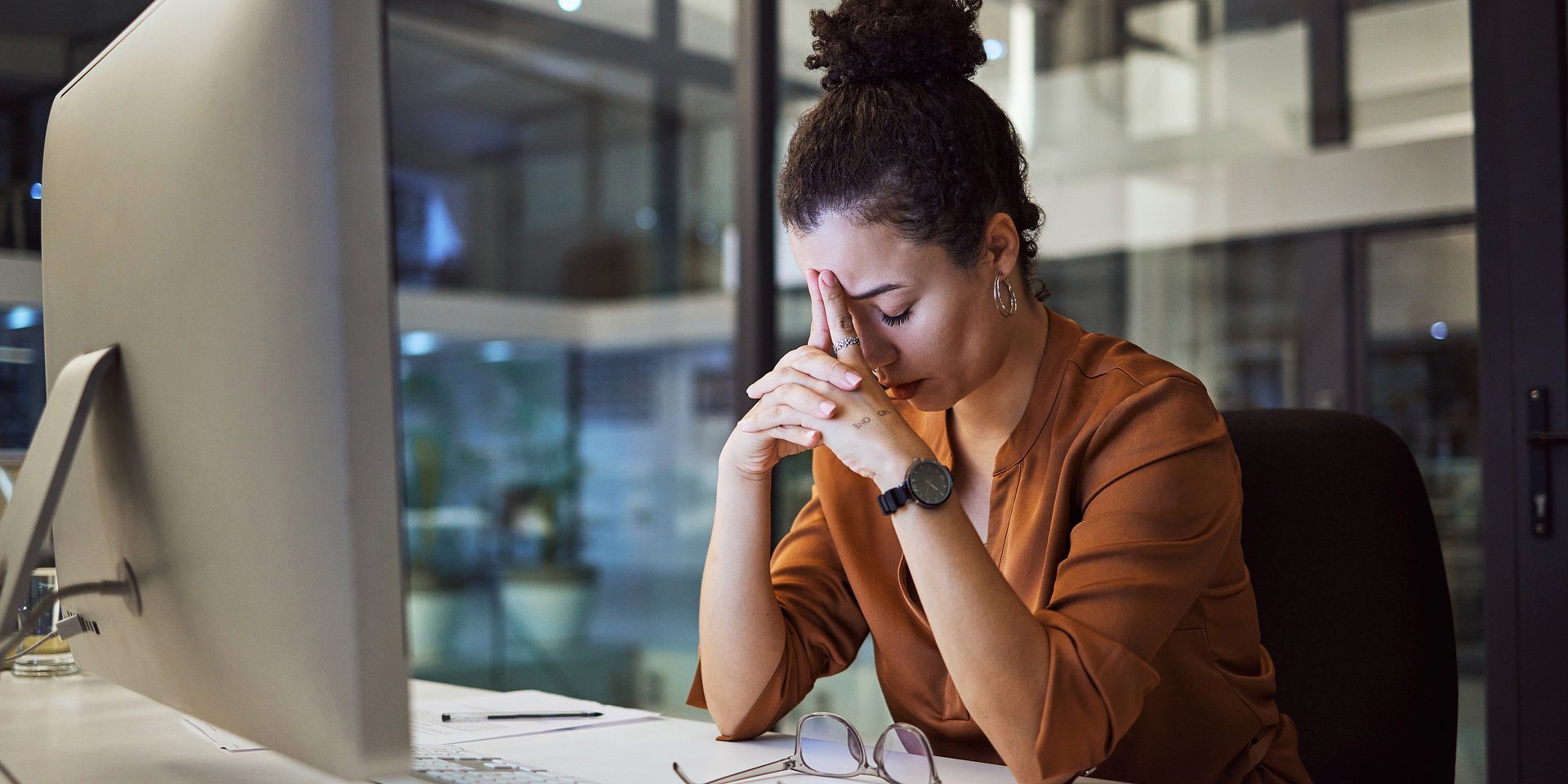 As many as 90% of employees experience stress at work. Half of them take it home
