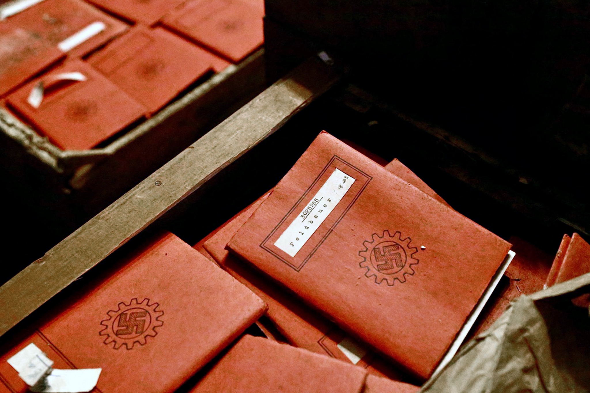 Belgian collector in the eye of the storm in Greece over sale of Nazi photographs