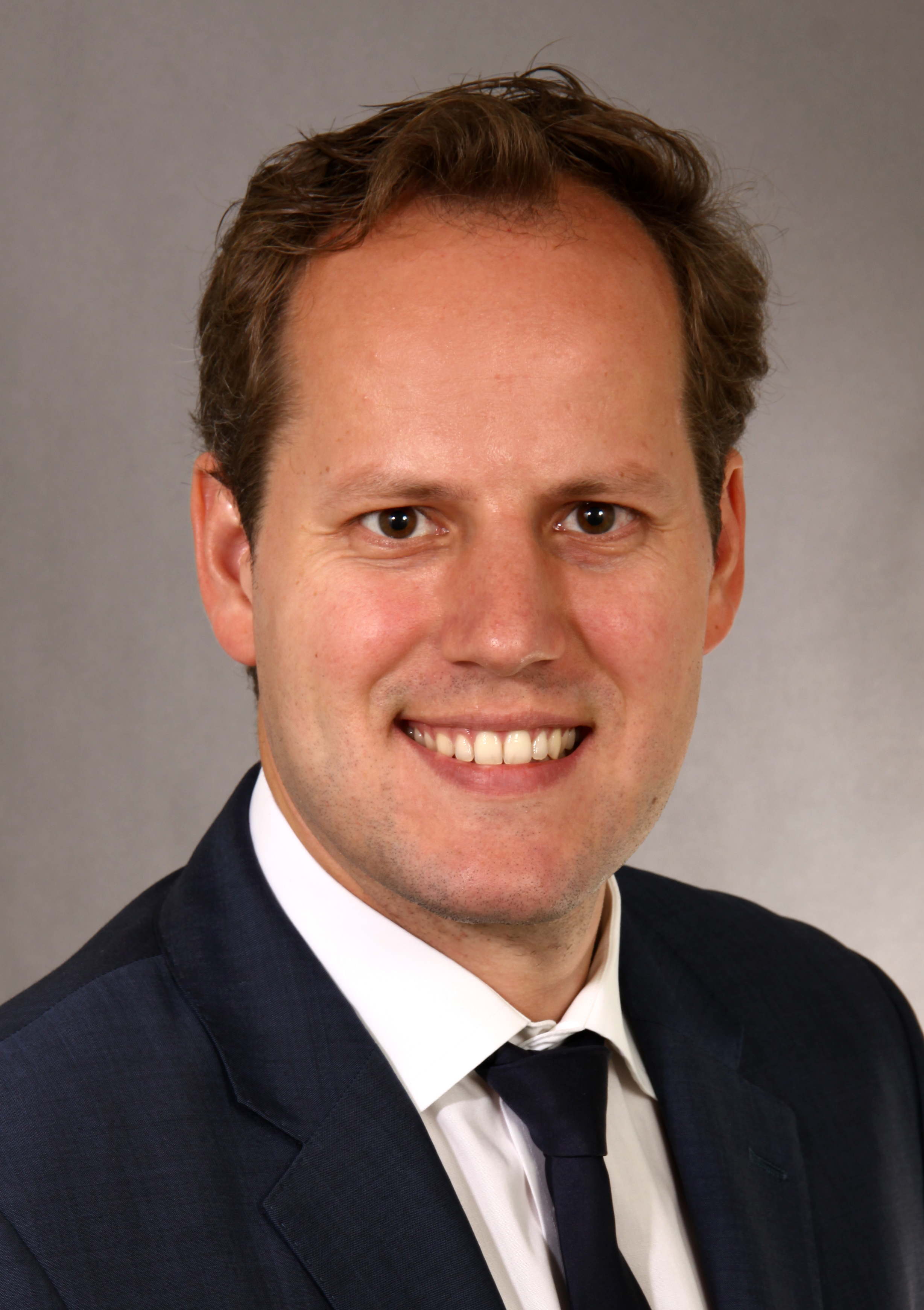 Sebastian Grabert ist neuer Head of IR bei Compleo Sebastian Grabert ist neuer Head of IR bei Compleo