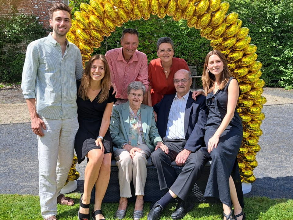 Bewoners van Sint-Niklase assistentiewoningen Tuin van Myra vieren diamanten jubileum