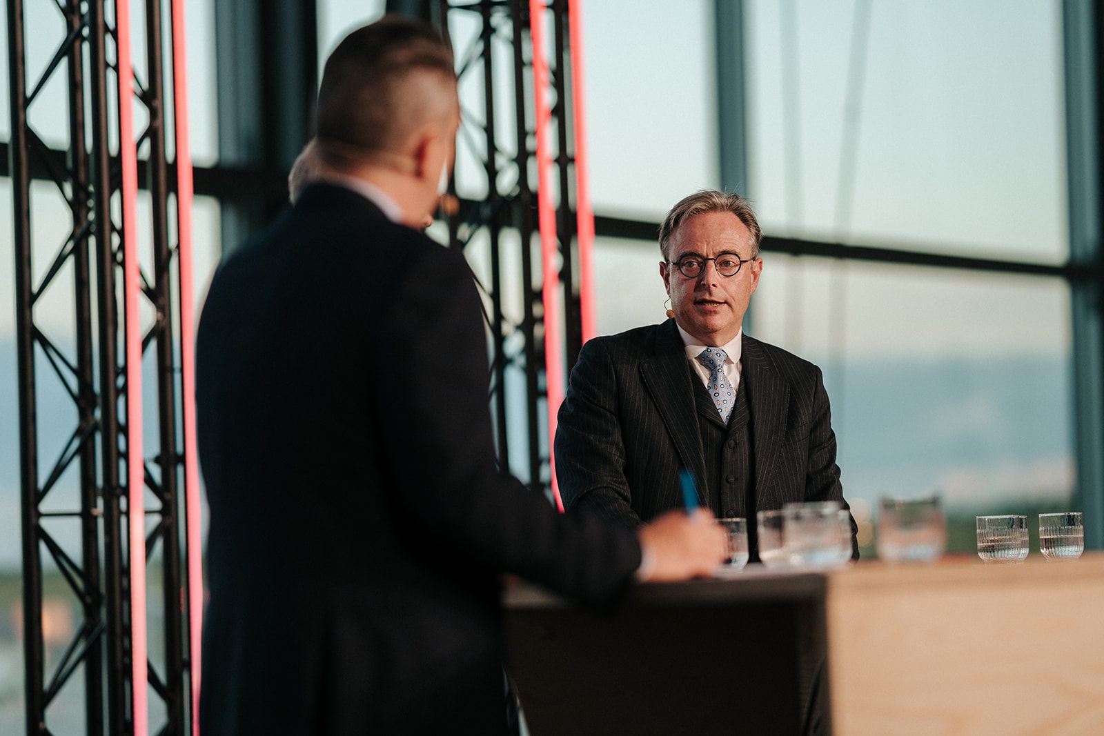 Voka: Federale regering moet doorzetten met hervormingen