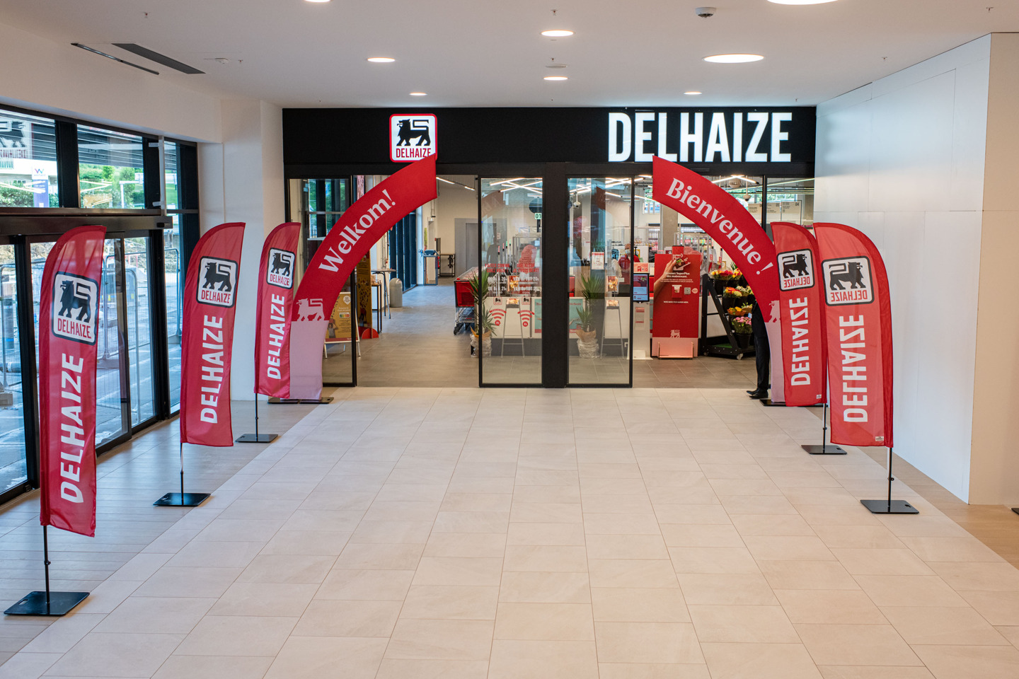 Delhaize-supermarkt westland volledig vernieuwd volgens gloednieuw supermarktconcept