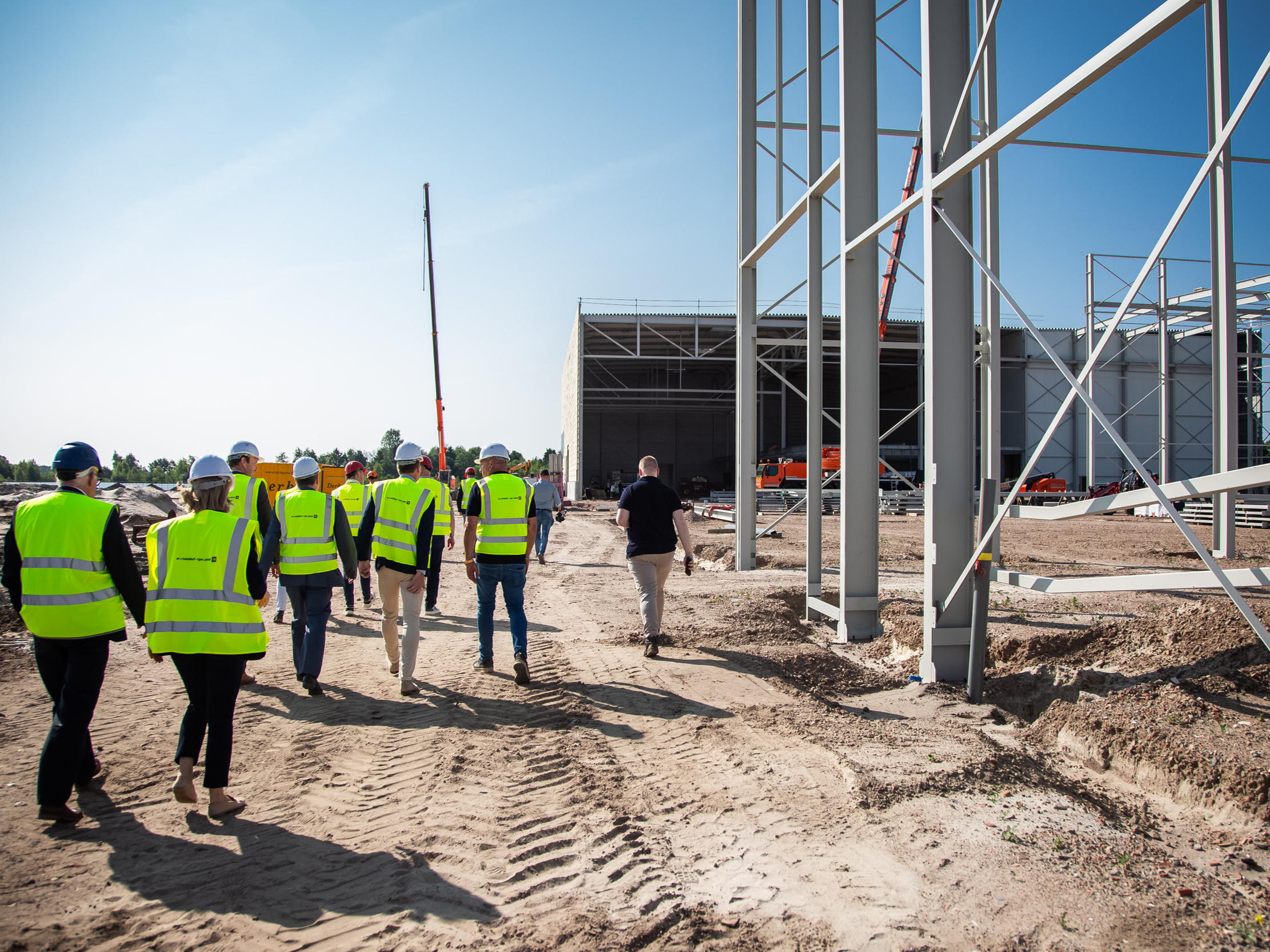 Morssinkhof start, in aanwezigheid van Minister Jo Brouns, met de bouw van een recyclagefabriek voor botervlootjes en shampooflacons in Lommel 
