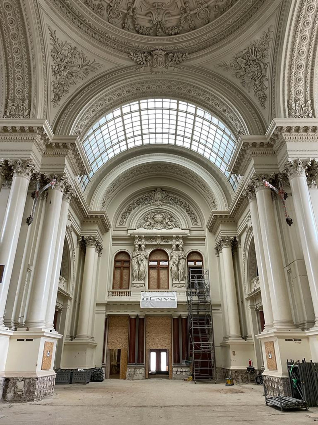Brussels Gewest levert aangepaste vergunning af voor restauratie van Beursgebouw
