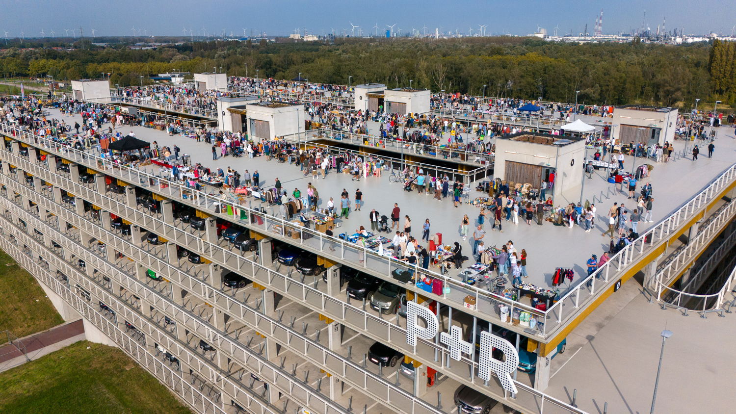 DAKkan DeHoogsteRommelmarkt ©JasperLeonard