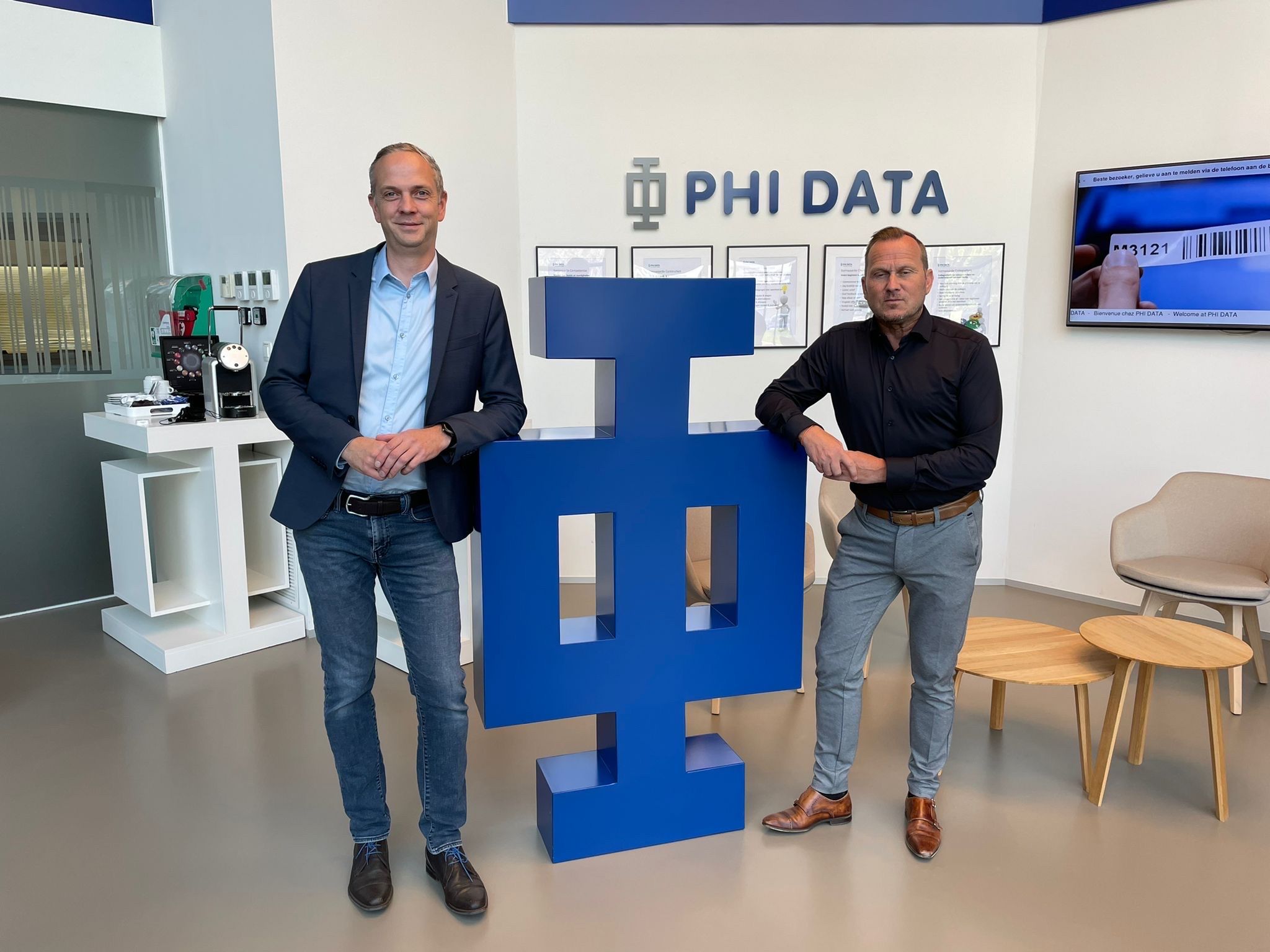 Filip Van Lancker, Head of Partnerships bij Sensolus en Kurt Roothans, sales manager bij PHI DATA