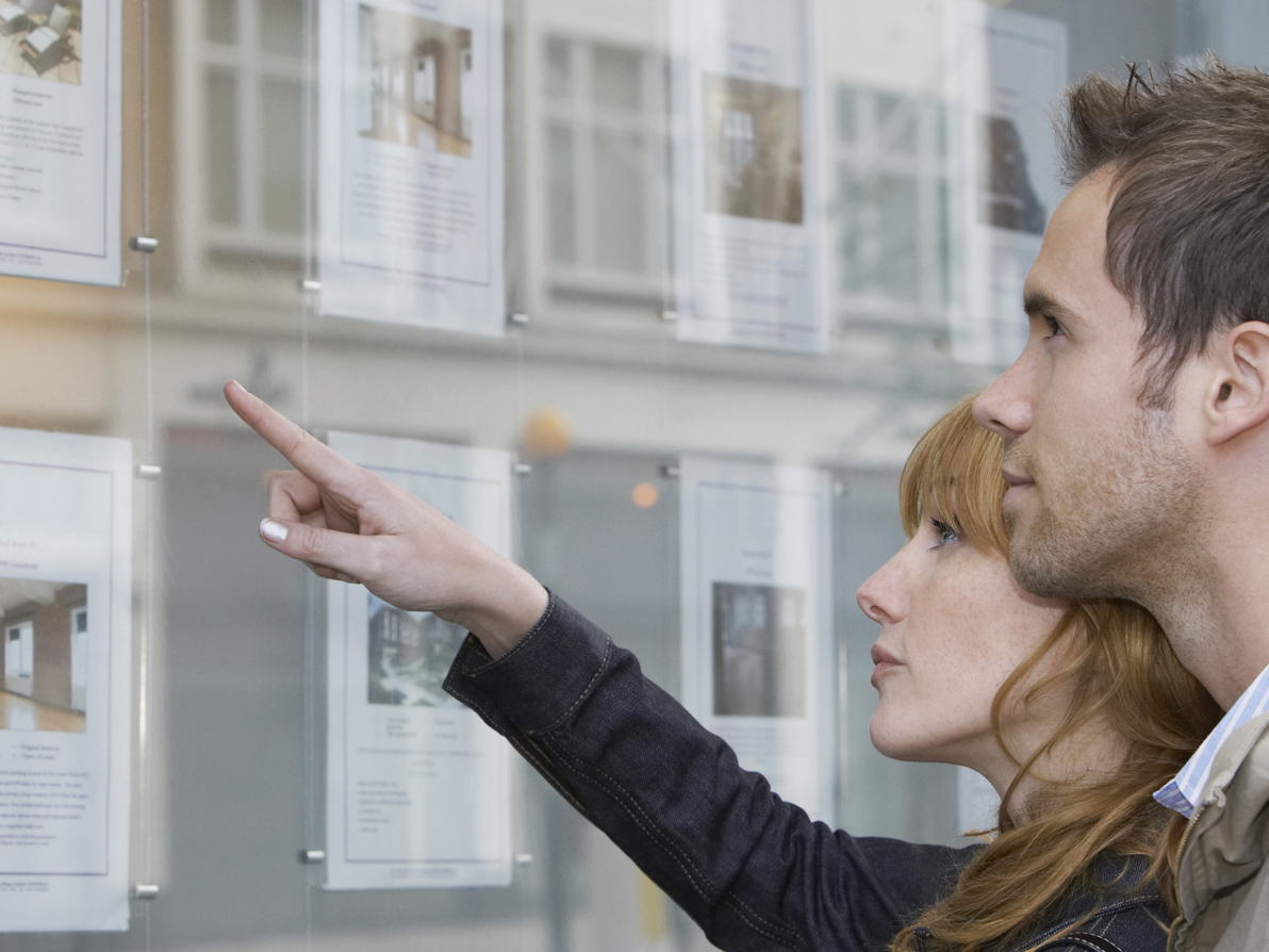 Schommelende rente én stijgende woningprijzen: kandidaat-kopers kampen met fear of missing out