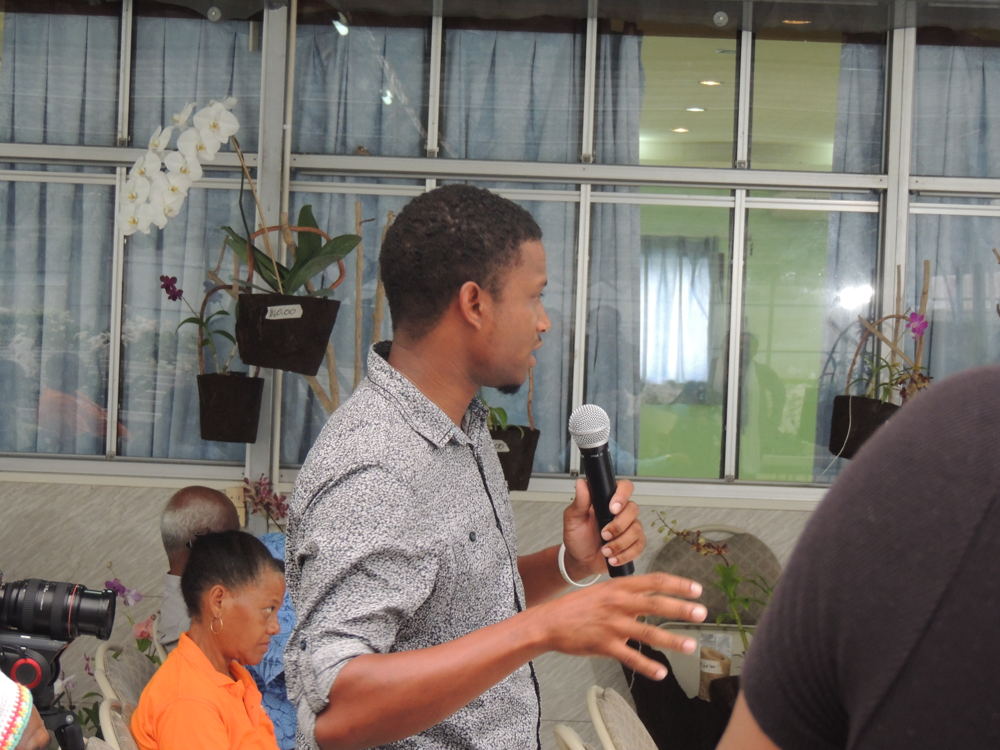 Young St. Lucian Farmer calls for a Land Use Policy at the Vini Koze Forum on Agriculture. Young St. Lucian Farmer calls for a Land Use Policy at the Vini Koze Forum on Agriculture.