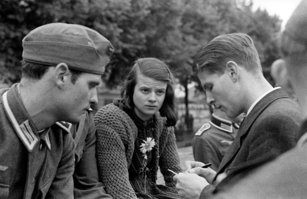 AKG894360 Sophie Scholl ©George (Jürgen) Wittenstein / akg-images