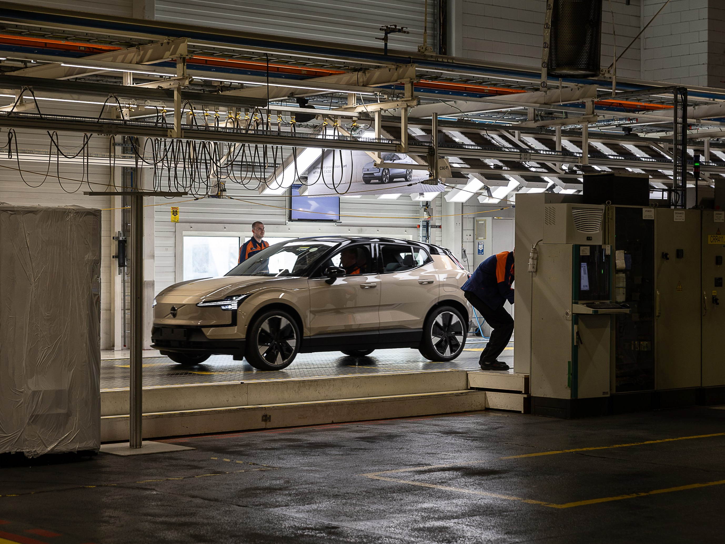 First EX30 rolls off production line at Volvo’s Ghent site