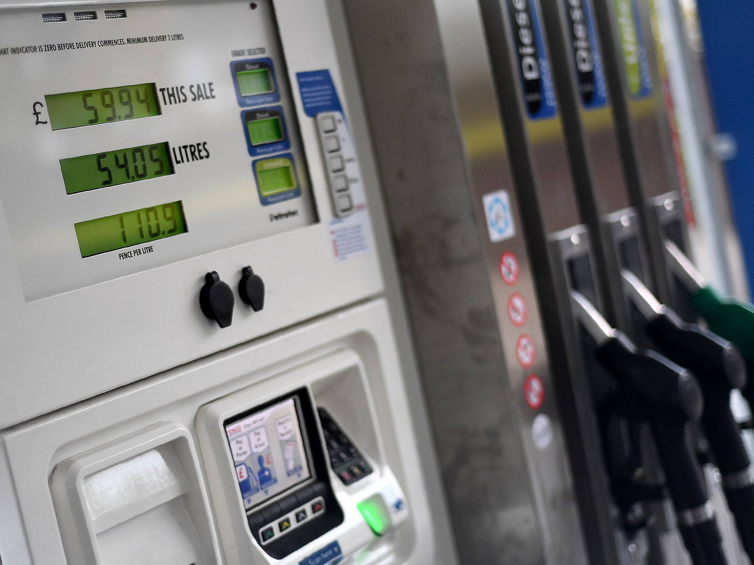 What oil price rises mean for drivers at the pumps - RAC comment