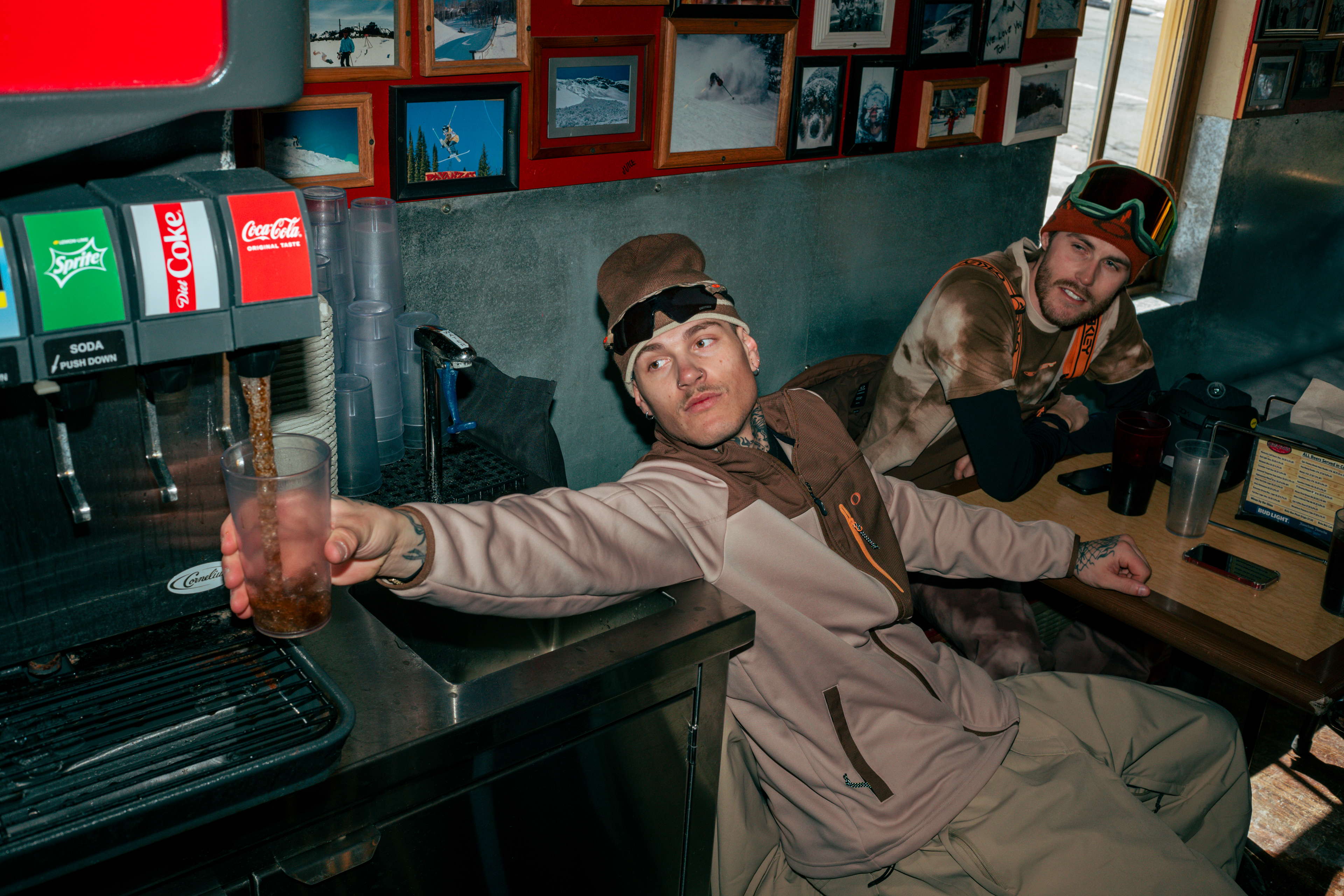 KOLEKCJA ZIMOWA SHRED WITH THE OAKLEY® 2023