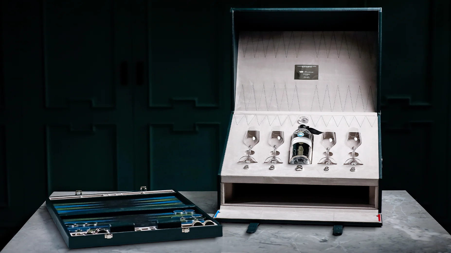 The Backgammon Edition Casa Dragones x TANE The Backgammon Edition Casa Dragones x TANE