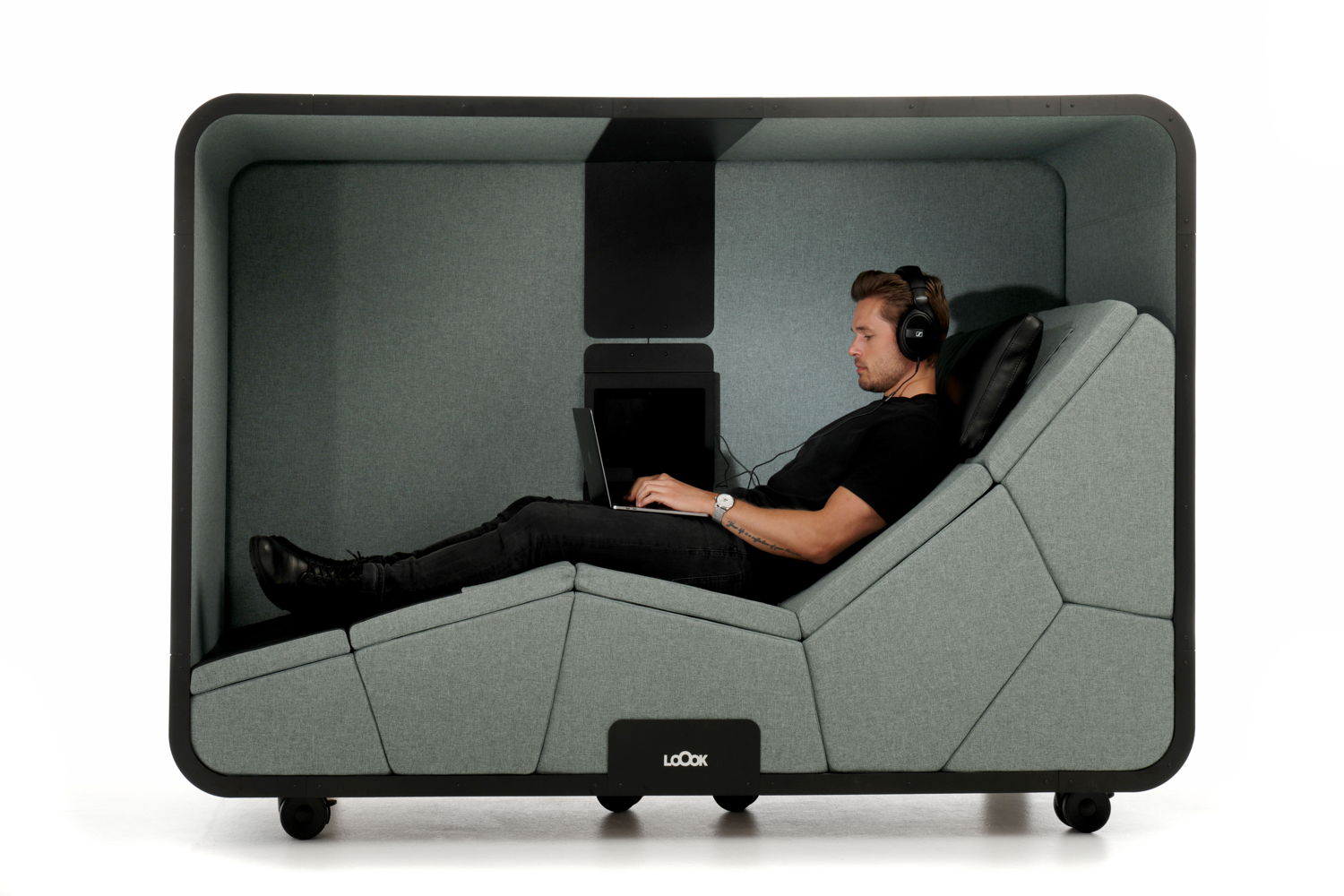CDW_Loook Industries_Neuron Activation Pod