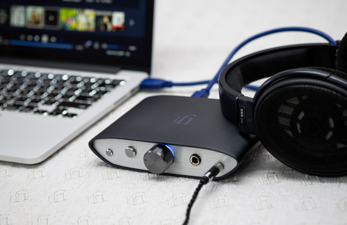 Zen DAC v2 connected to a Macbook and open-back headphones