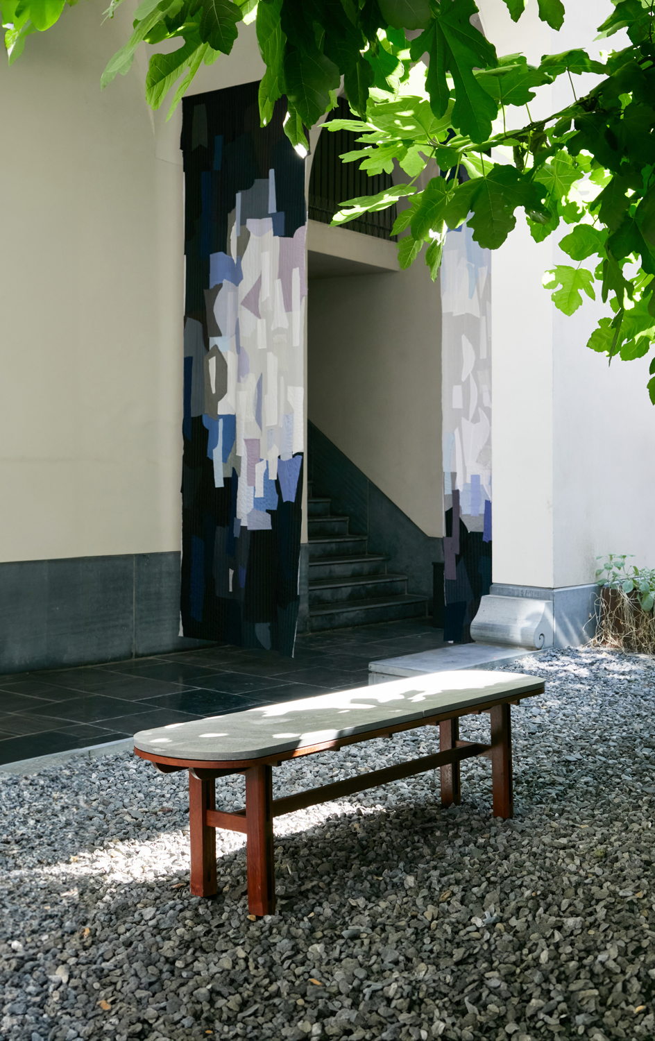 AUGUSTA_La Gadoue Atelier_Le Halo_2022 _ Ariane van Dievoet_Dominican Bench_2024© O. Tkachuk for Augusta