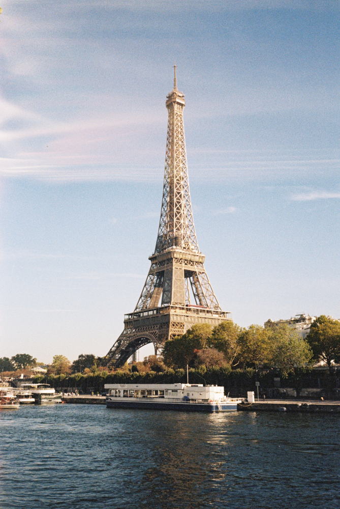 postcard style photo of the eiffel tower